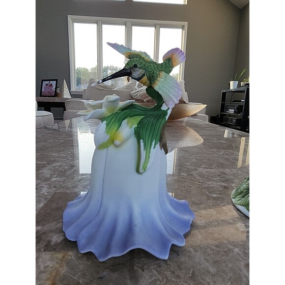 Vintage Avon Porcelain Hummingbird And Blue Jay Bells - Picture 2 of 7